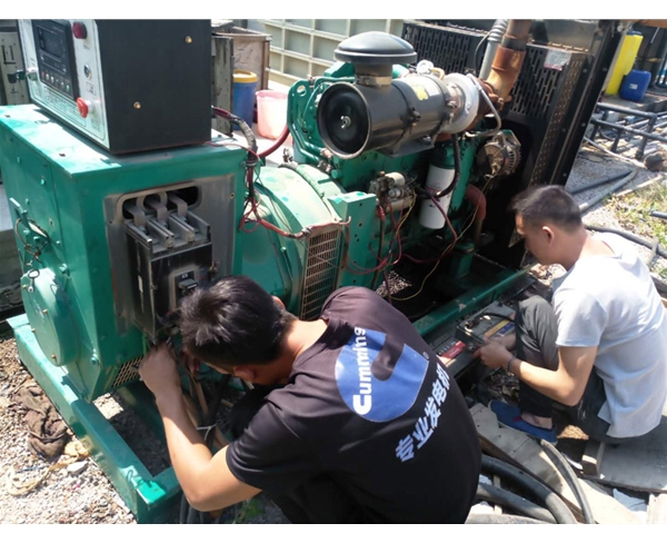 東莞市長安鎮(zhèn)某工地發(fā)電機(jī)出租中